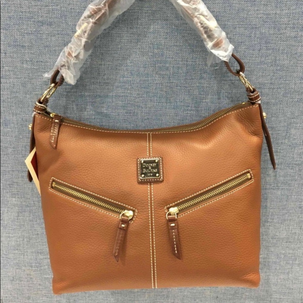 NWT Dooney & Bourke Front Duel Zipper Hobo Bag in Gorgeous Light Carmel Brown